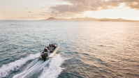Mit dem Speedboat zur Lobos-Insel