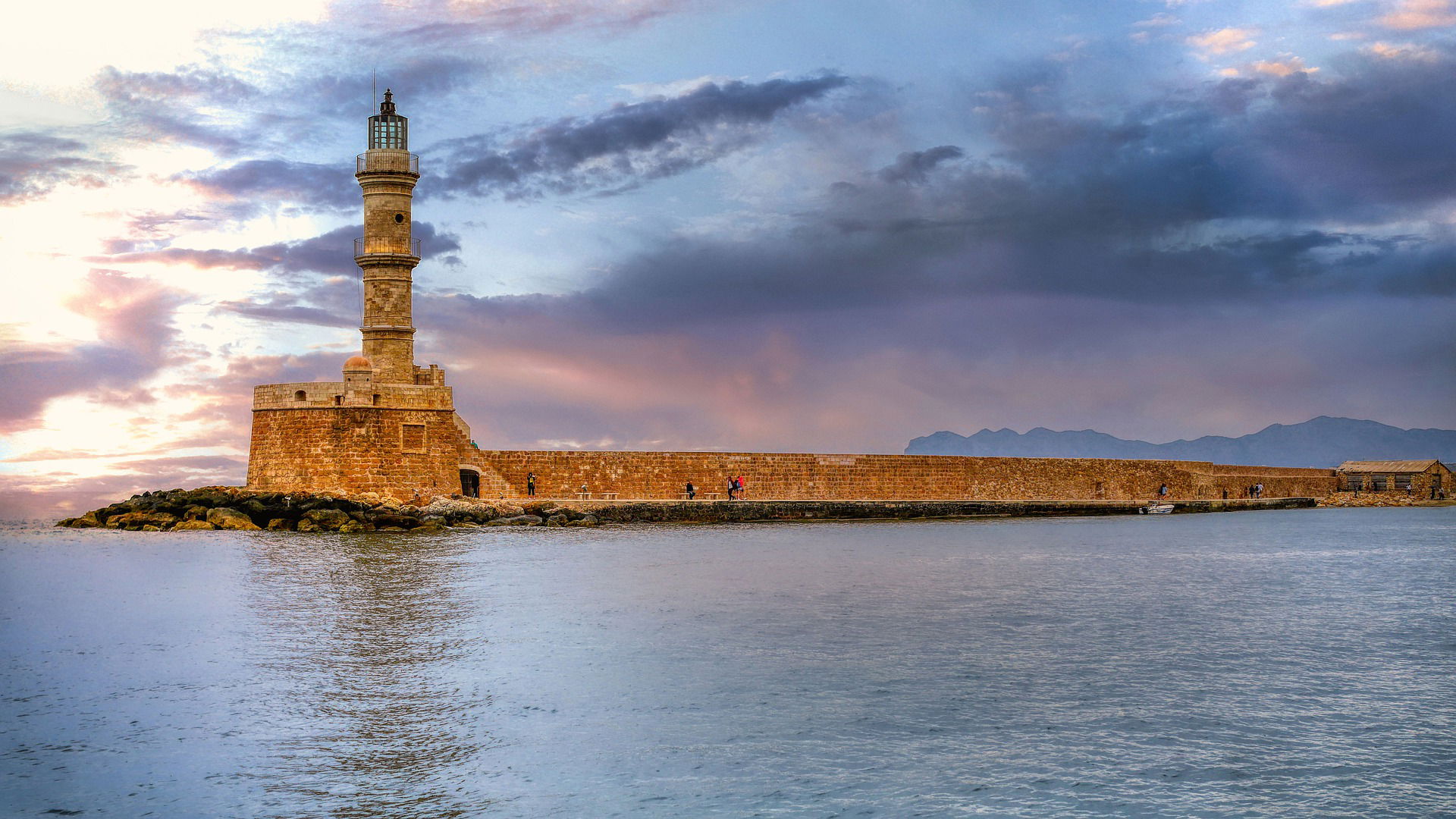 Leuchtturm im Hafen von Chania