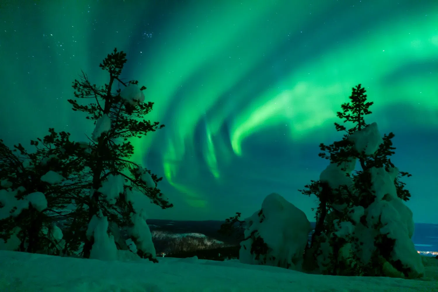 Polarlicht Und Winterlandschaft in Levi Lappland